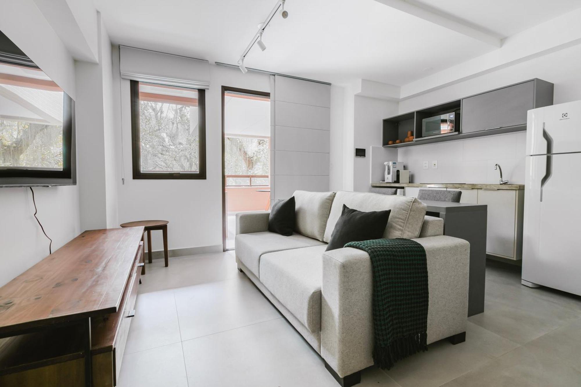 Apartamento Tabas - Edificio Lygia, Leblon, Rj *